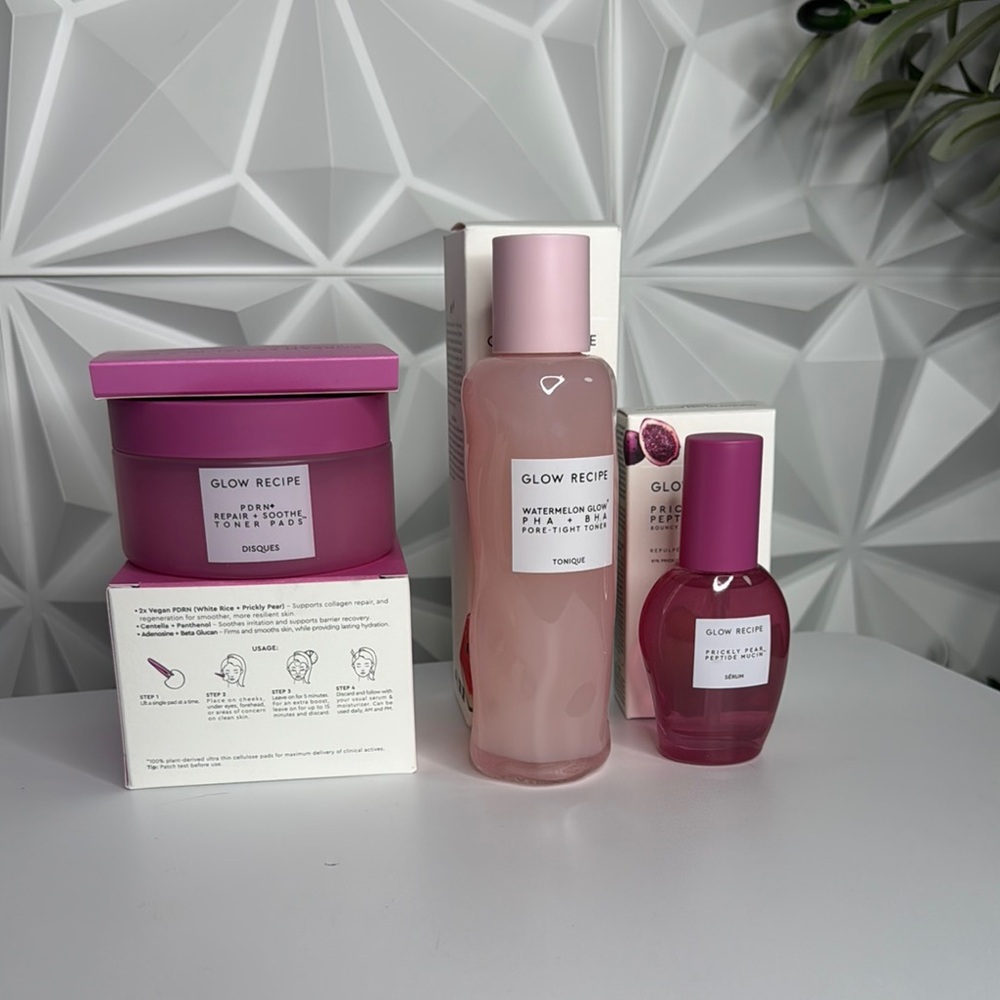 Glow Recipe  Skincare Trio - Toner Pads, Serum, Watermelon Toner - Picture 2 of 5
